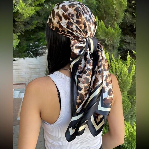 Leopard Print Scarf P7 - Picture 1 of 4